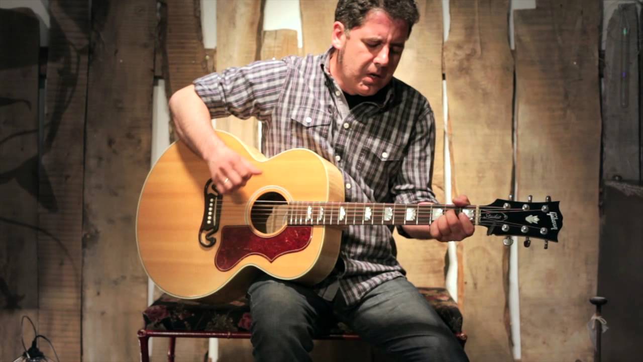 Lapido: 'Muy lejos de aquí' en www.esacancionmesuena.com