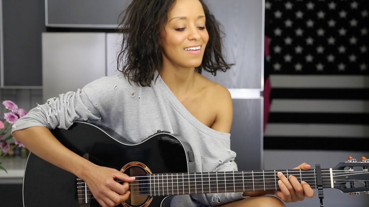 ILIONA BLANC  - Quiero un postre (acoustic)