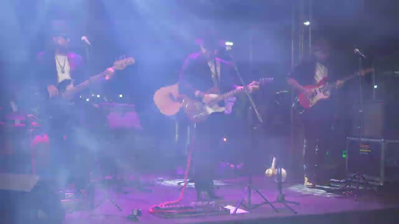 Itapecuru Riviera Blues / 6 Salic ; Menino do Rio e Cant Take My Eyes Off You