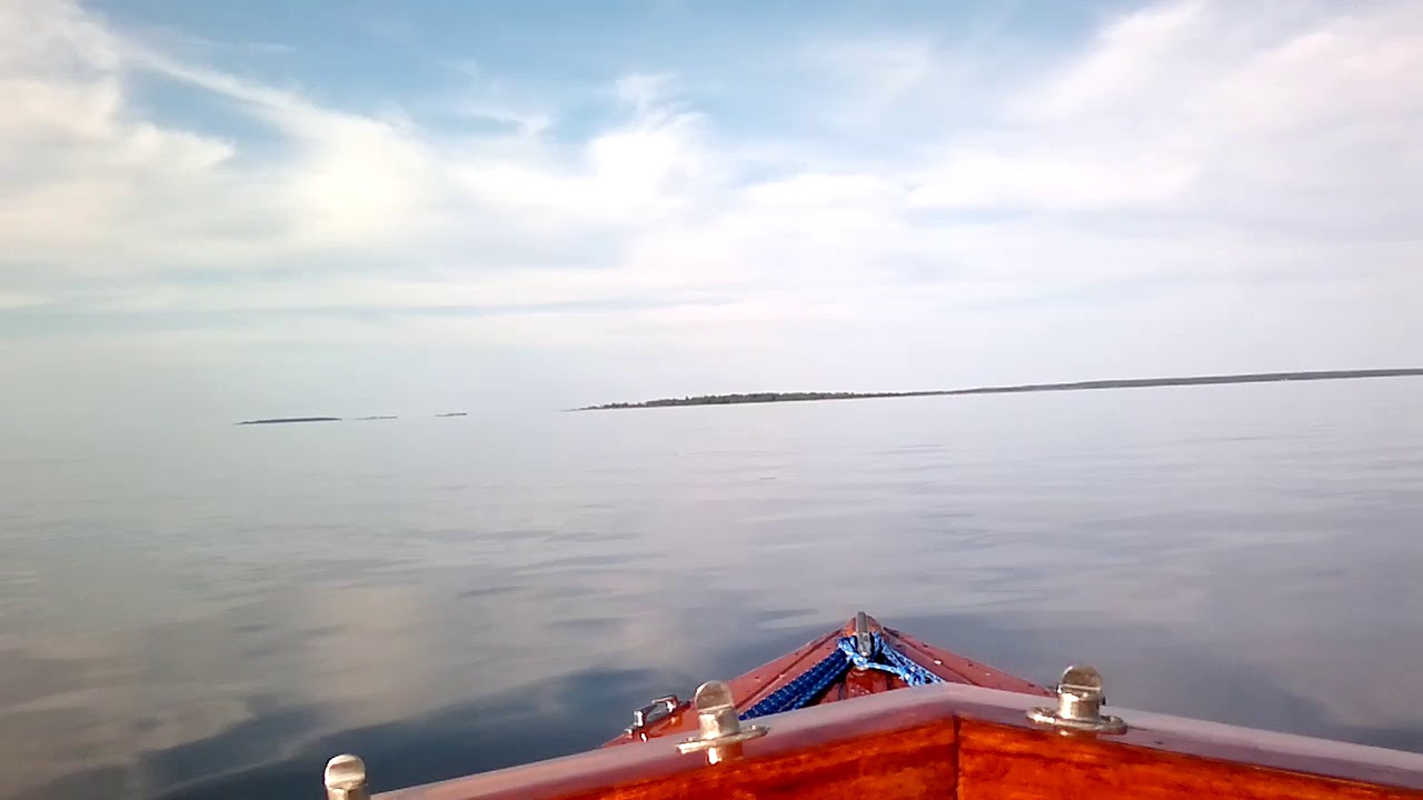 Puuvene ajelu per&auml;merell&auml; wikke 3 hp