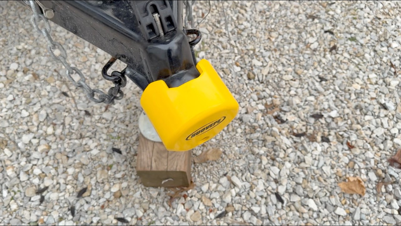 NUOVEPE Heavy Duty Trailer Hitch Locks: Universal Fit 1-7/8