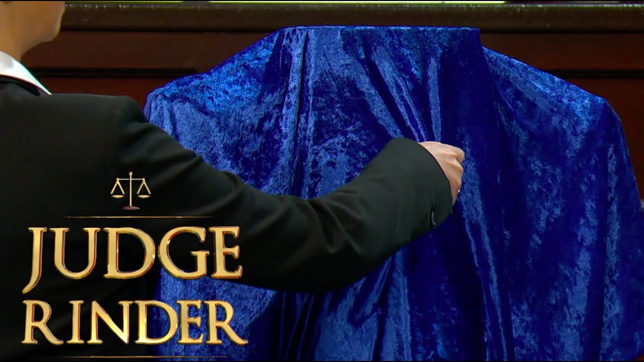 Judge Rinder can't control himself as artwork is revealed | Judge Rinder