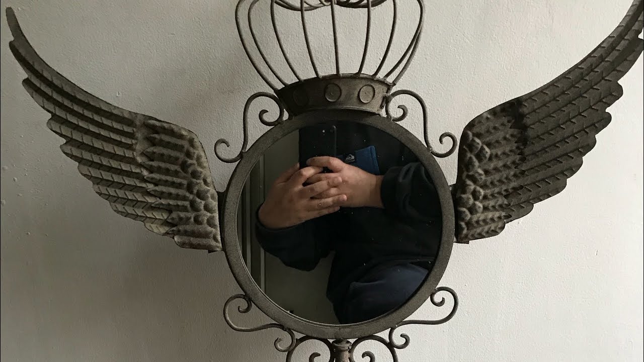 Design Toscano WINGED GOTHIC MIRROR OF DREAMS &mdash; over two-foot tall vanity table mirror