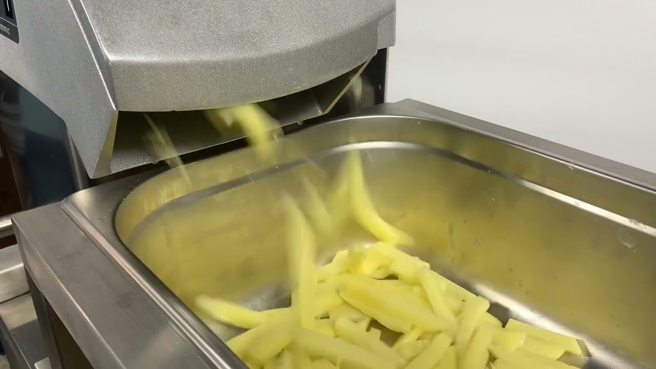 Batata palito no processador de alimentos Sammic CA31