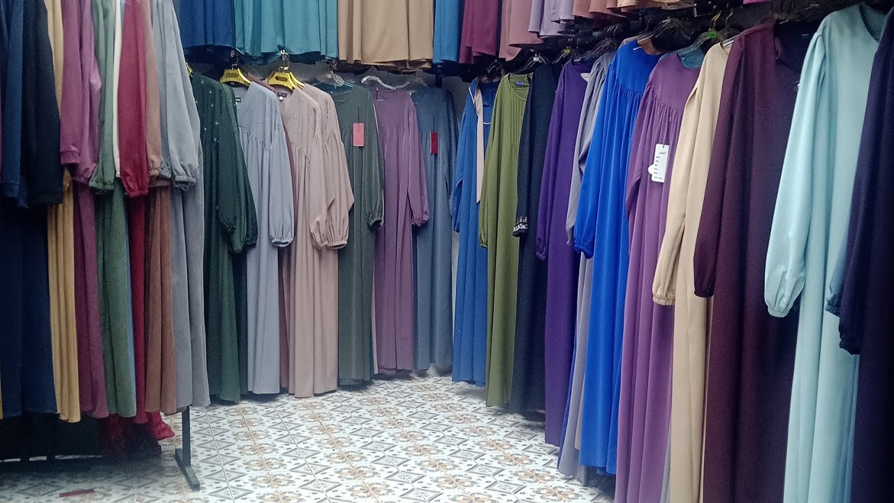 اليكم عرض روب حجاب للعيد زنيقة العرايس مرحبا بكمهههه مرحبا بكم