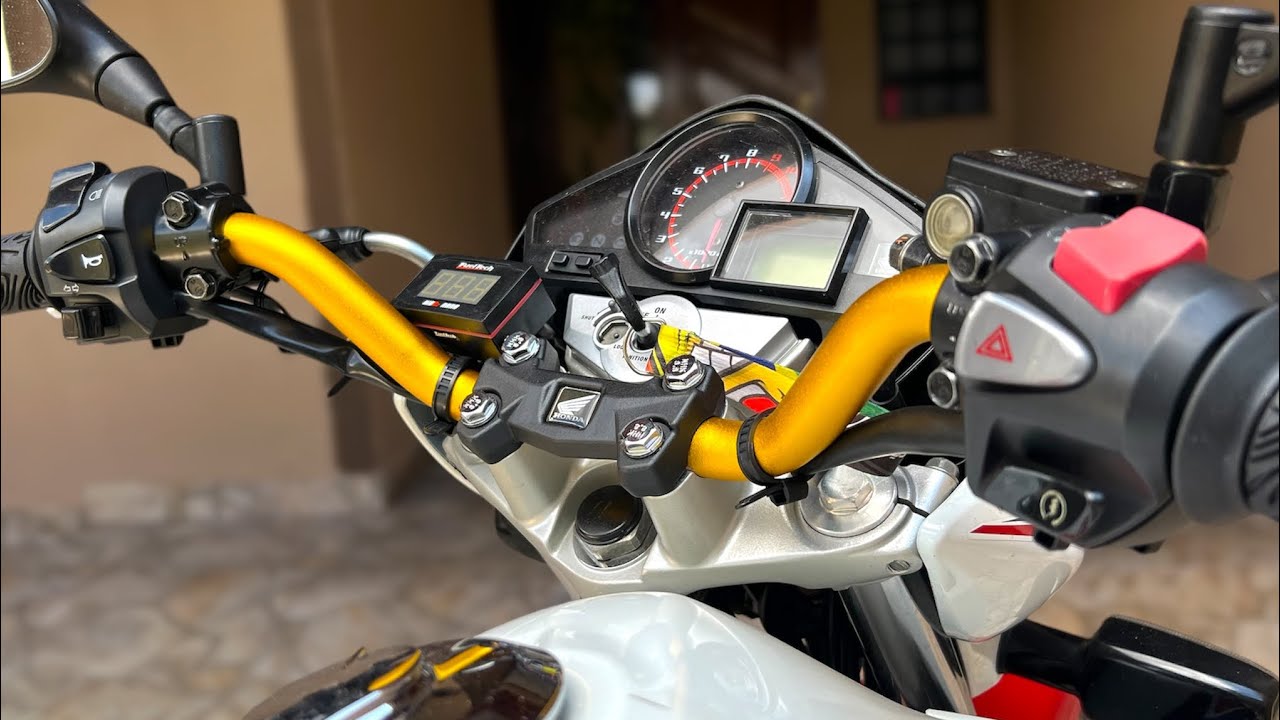 CB 300 COM GUIDÃO DE ALUMÍNIO DOURADO E PESO DE GUIDÃO COM BUCHA