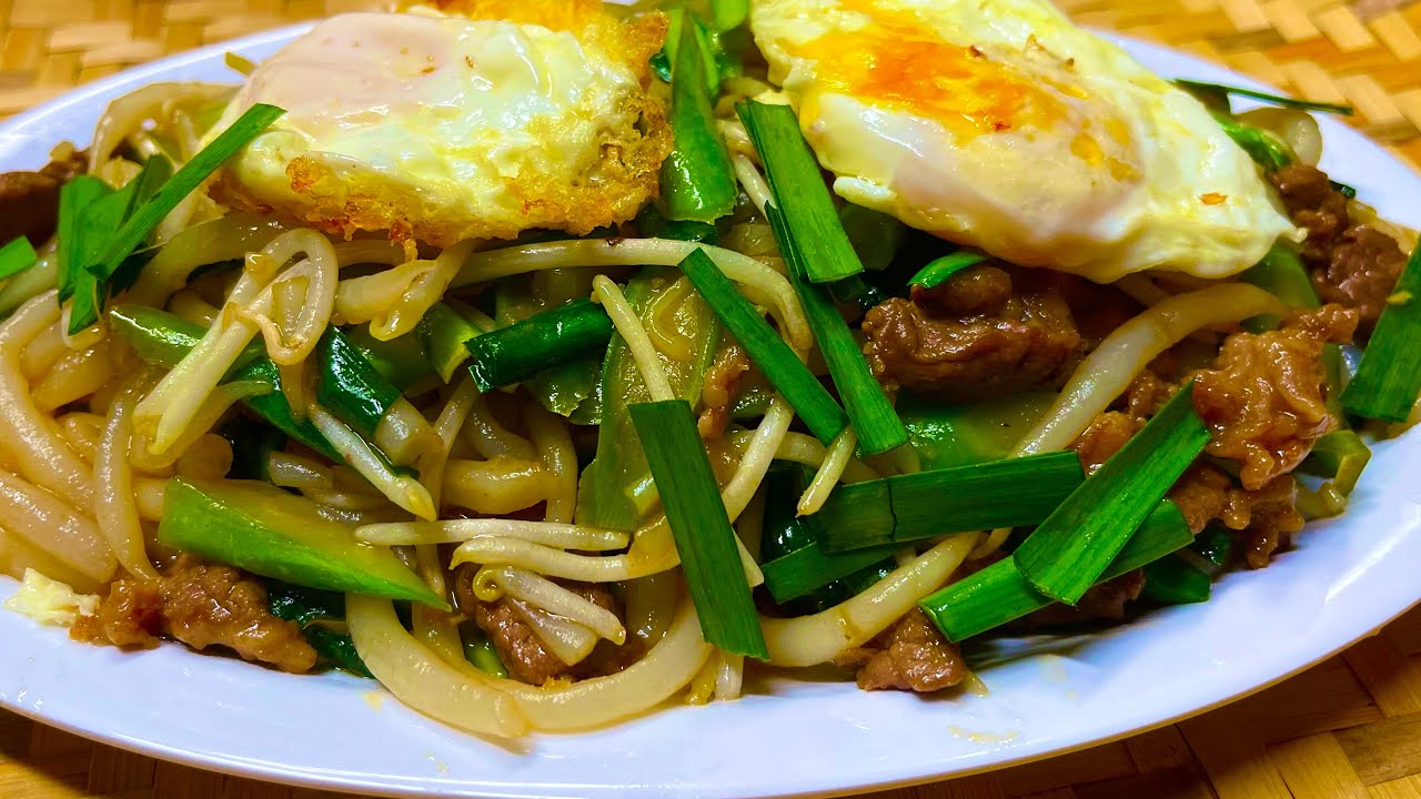 Lort Cha | Stir Fried Pin Noodles |Short Noodles | Cambodian Street Food Made at Home| Easy Recipe