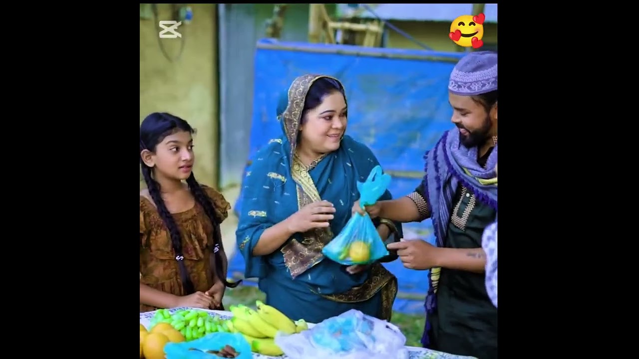 অসহায়দের মাঝে ভালোবাসার ইফতার দেওয়া উচিত সবার #foryou #vairal #video