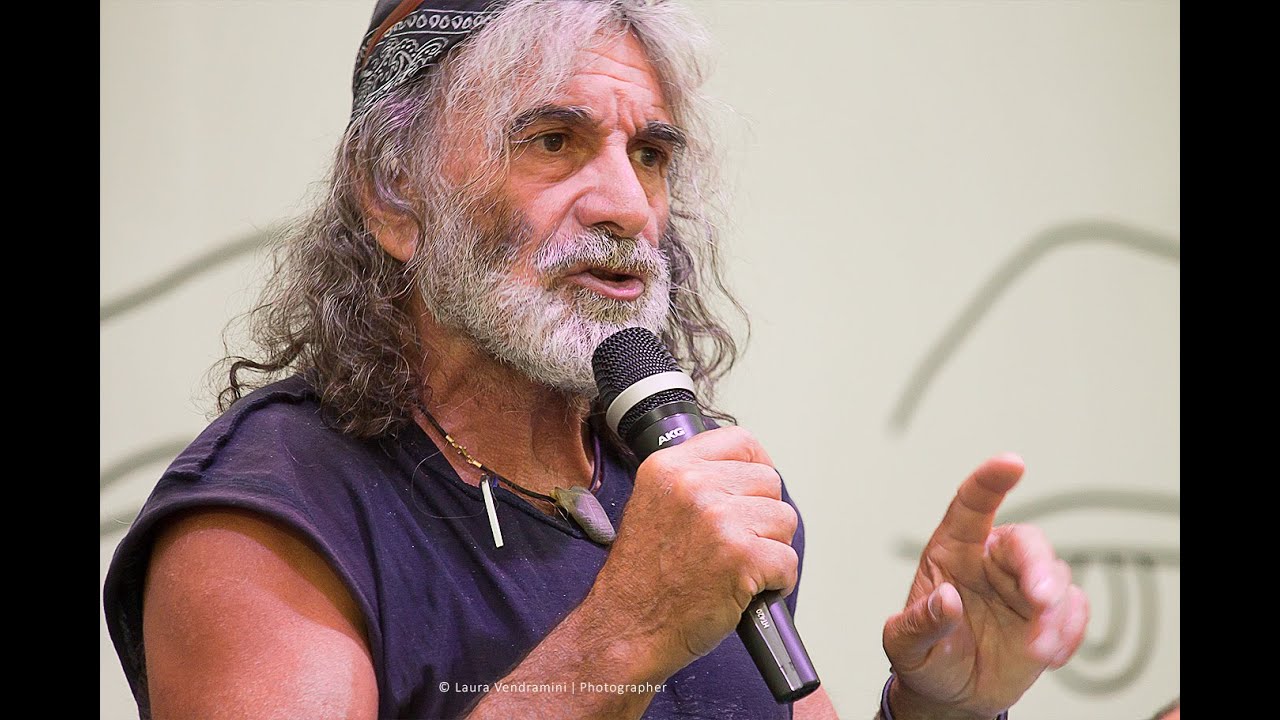 MAURO CORONA 