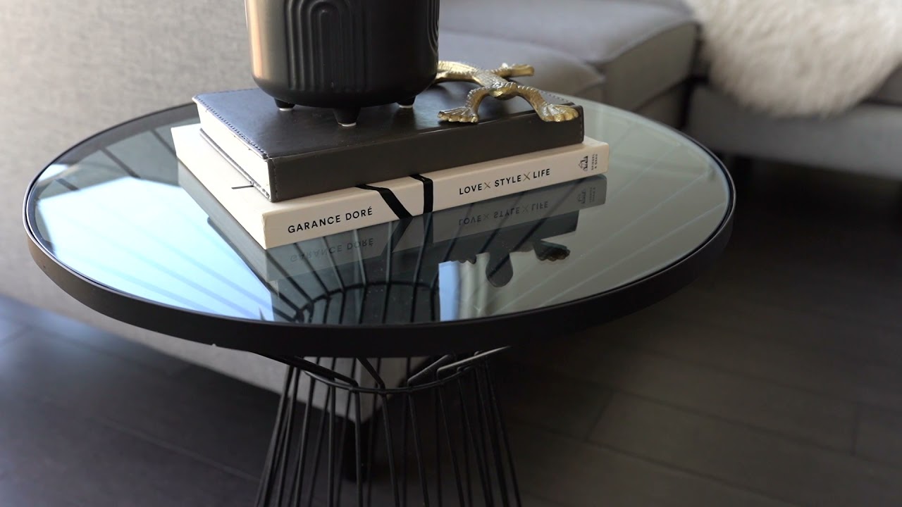 Leila End Table / Table d'appoint &laquo;&nbsp;Leila&nbsp;&raquo;