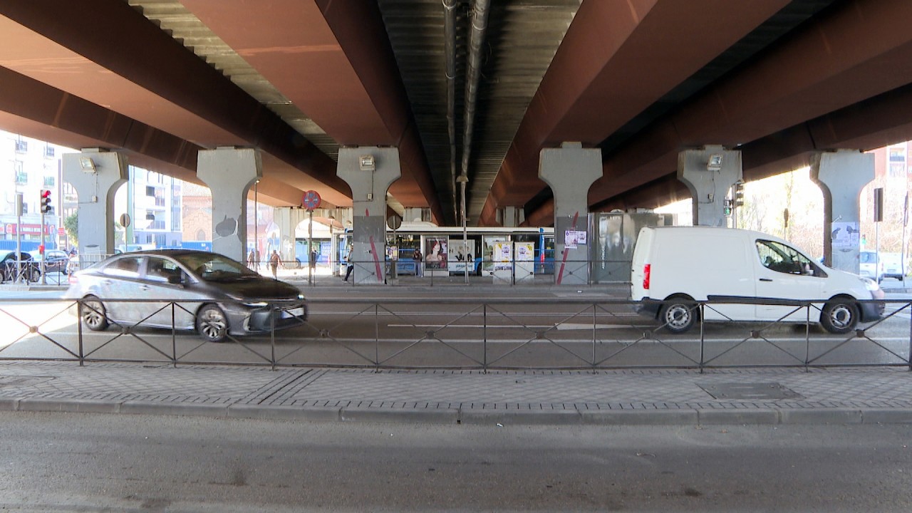 Madrid presenta un proyecto para acabar con el 'scalextric' de Puente de Vallecas
