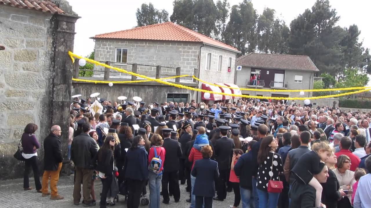 Encontro das cruzes das freguesias de Carrazedo e de Fiscal na capela de stº António no Pilar