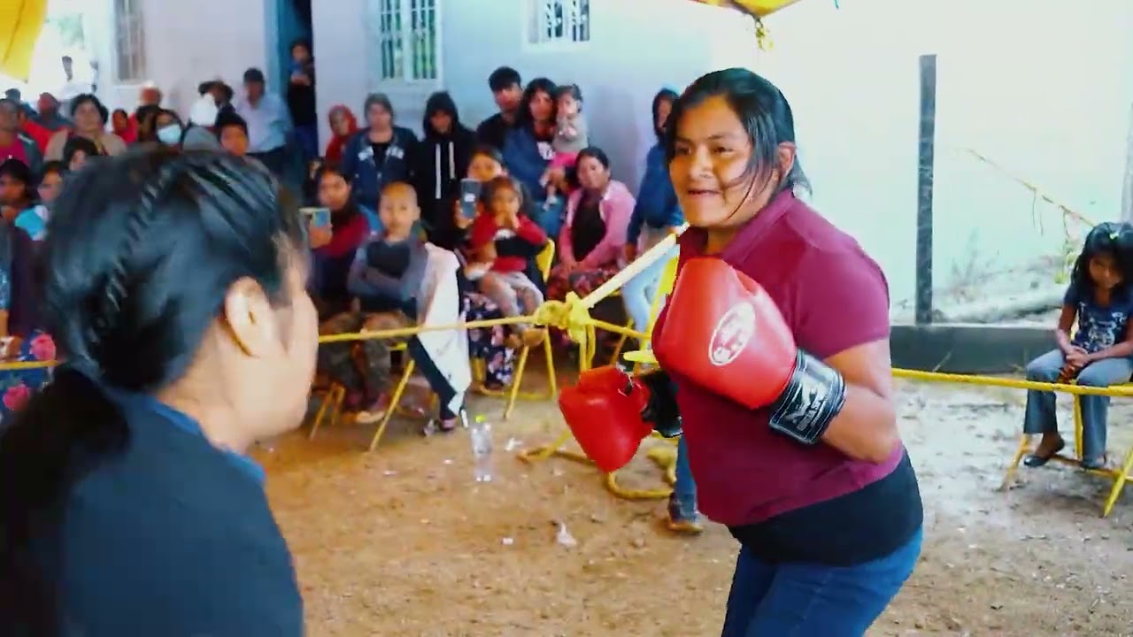 QUE PELEA DE MUJERES BRUTAL