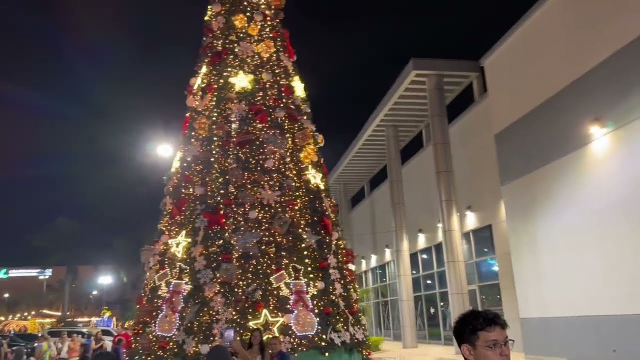 Vlog: Encendido de &aacute;rbol de Navidad en Expocentro San Pedro Sula, Honduras 🎄❤️☃️❄️