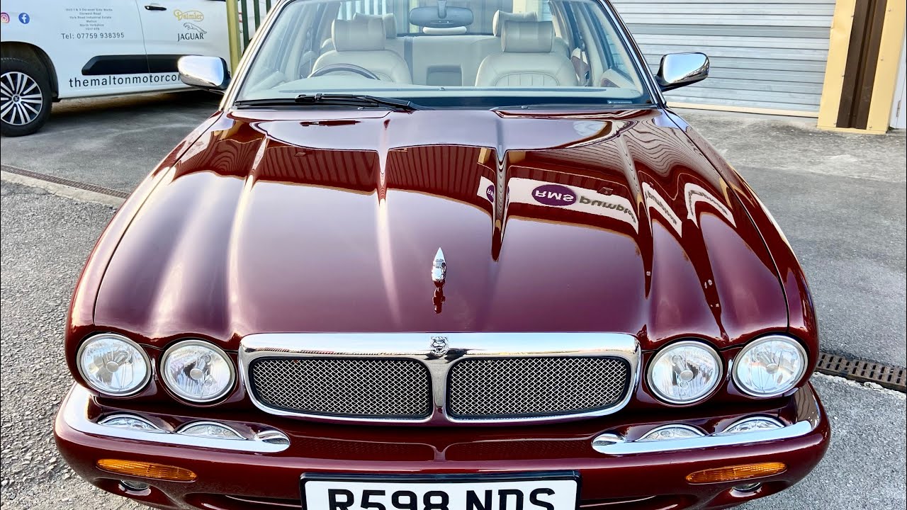 Jaguar XJ8 3.2 Auto - Huge Service & Maintenance Record - Absolutely Amazing!