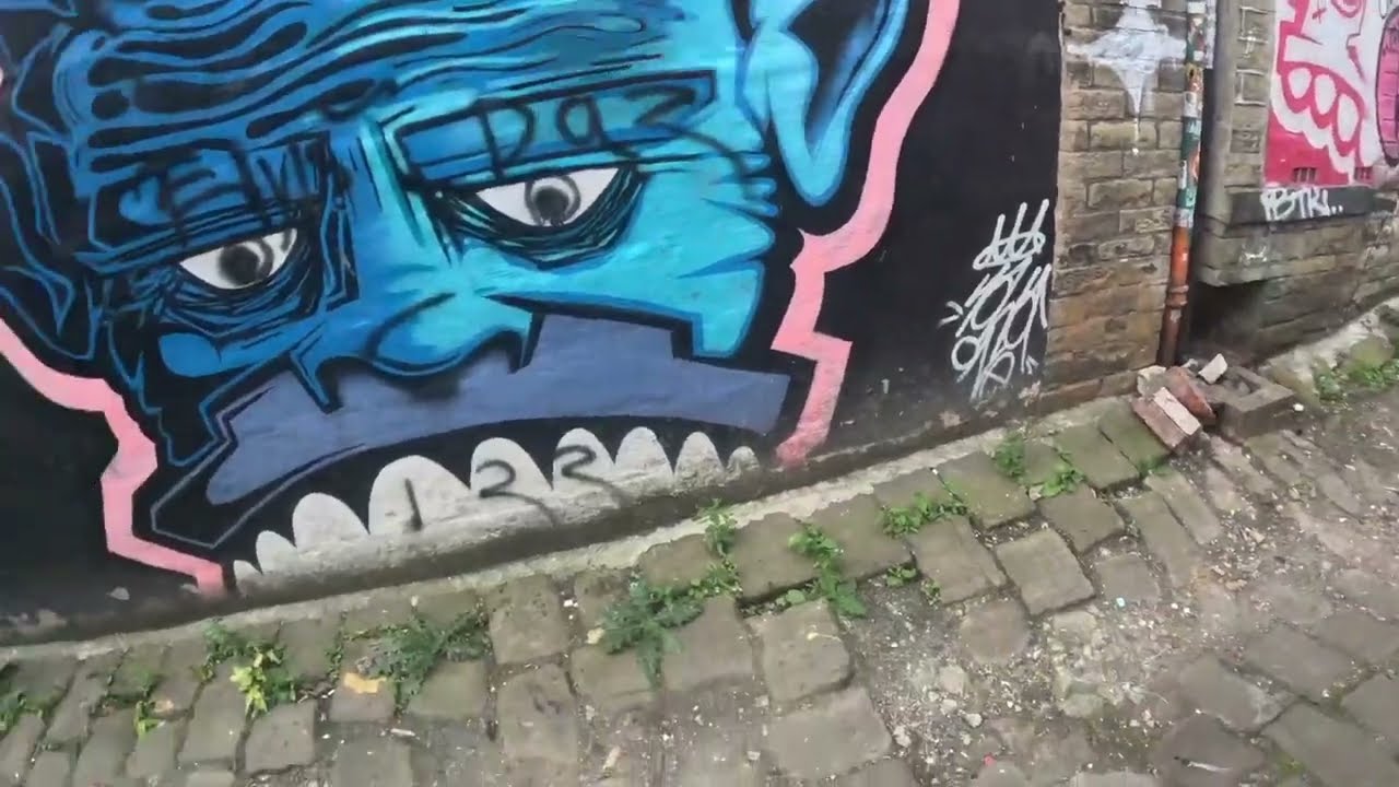 BRADFORD GRAFFITI VIDEO* ROLLA