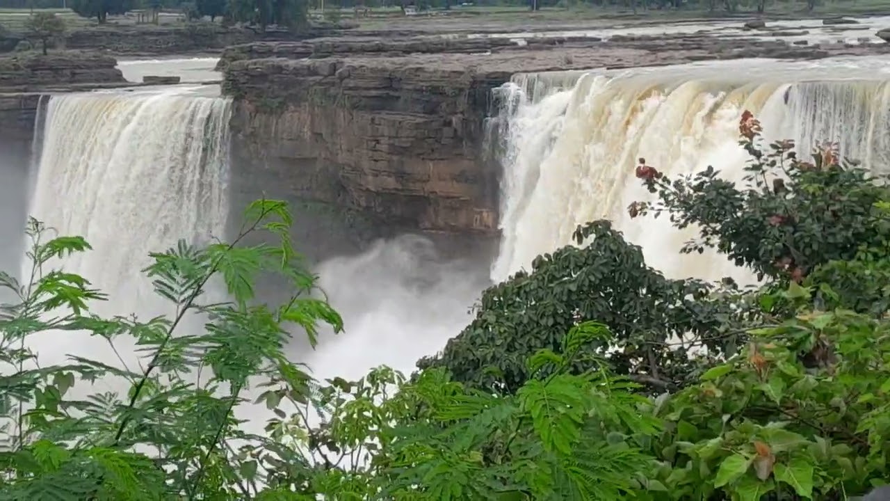 Bastar, Chhattisgarh | Chitrakote Waterfalls | 1000 year Old Architecture temple