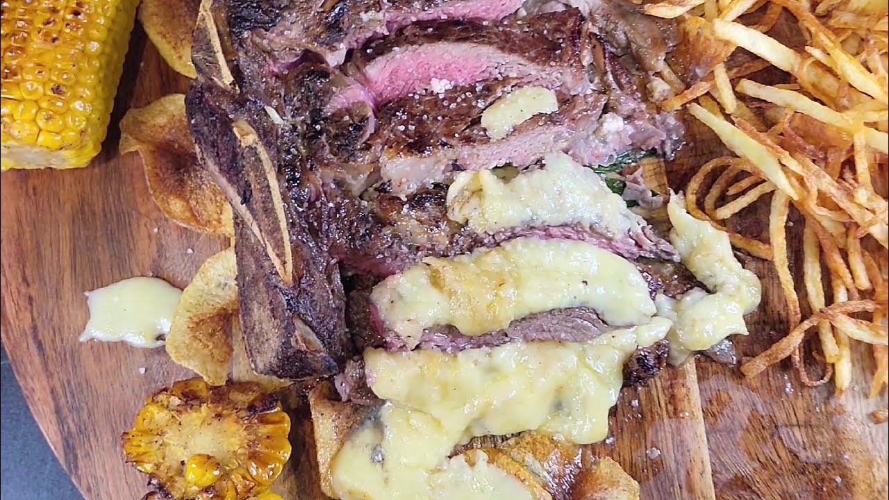Tomahawk umplut cu feta, gorgonzola, spanac si hamon serrano! stuffed tomahawk!  #shorts
