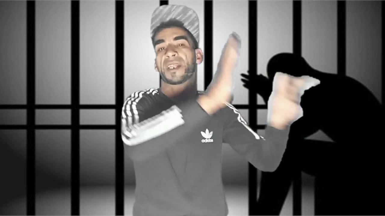 معاناة نبيل داخل السجون (جاتو خبار باه مات وهوا فلحبس وخوه تبعو فمنتيف)😕😕