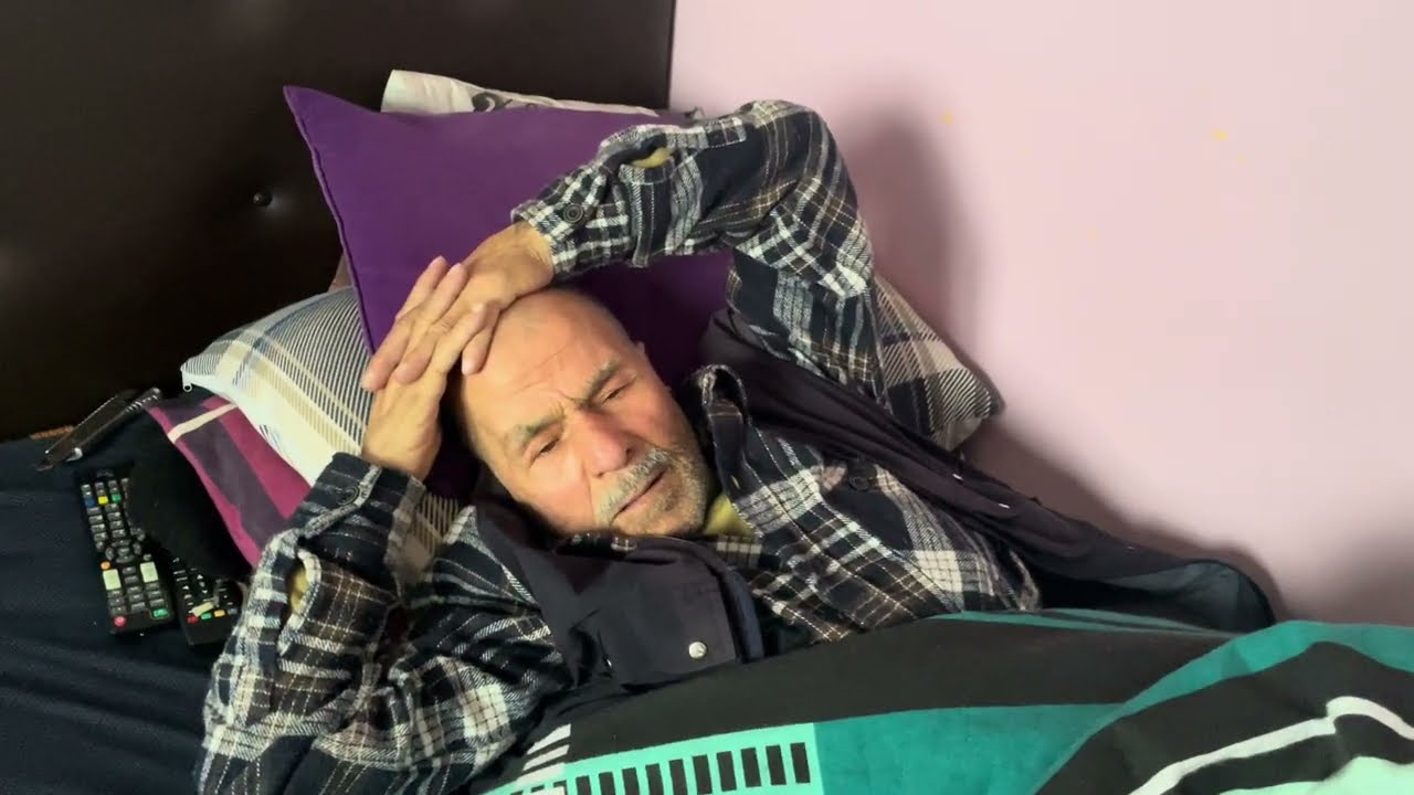 KURT🤓 SÜTÜ GETIRDIK🤭 AMA DÜZELSIN🤗 DIYE BEYEFENDIYI🤨 BUNU DA BEĞENMEDI 🧐￼
