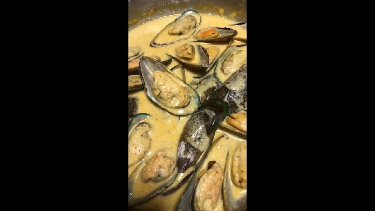 شوربه محار بالكاري وجوز الهند seafood