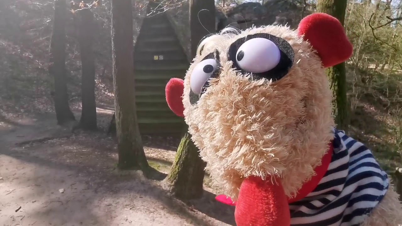 Sid der Entdecker 🔍👁️und der #osterspaziergang #fun #entdecker  #sid #ostern #sidderentdecker