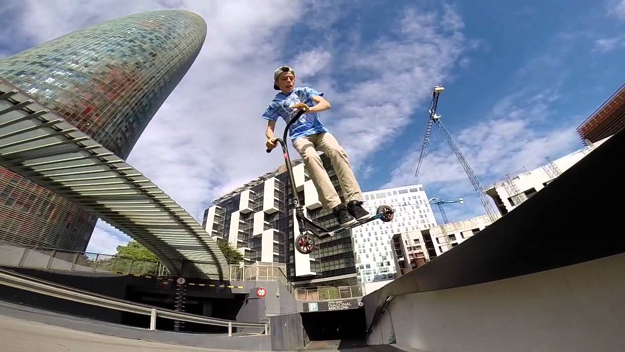 LR CREW IN BCN @LEADERIDER