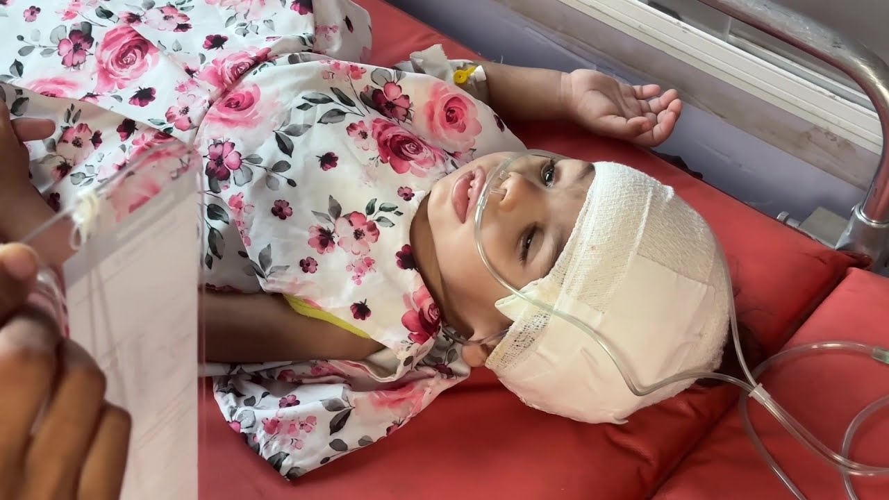 عدد من مرضى السرطان يستعدون لمغادرة غزة عبر معبر كرم أبو سالم للعلاج في الأردن