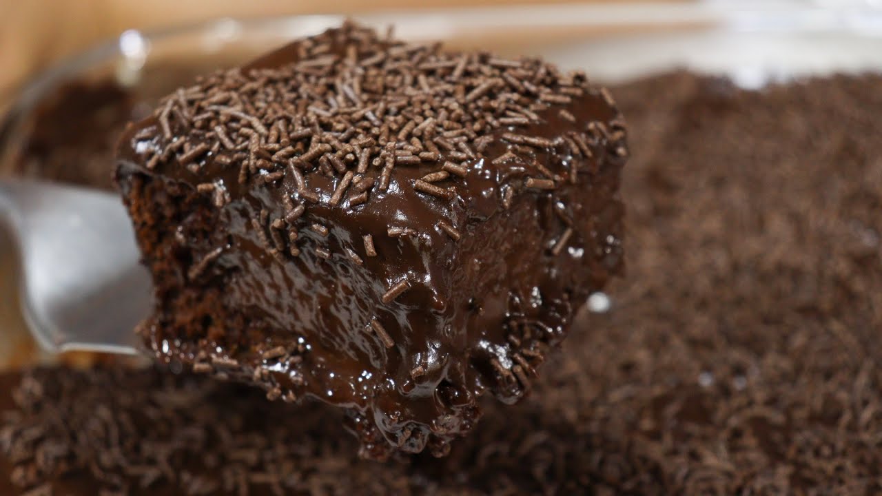 O BOLO DE CHOCOLATE DA MINHA VIDA - FOFINHO E MOLHADINHO - VOCÊ NÃO VAI NEM PENSAR EM OUTRO BOLO