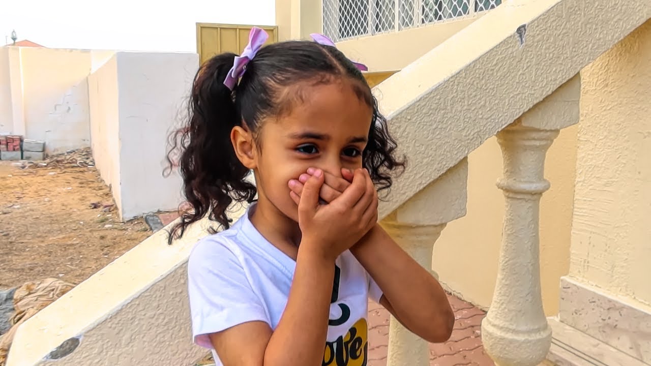 لولو البنت الصغيرة صارت مريضة 😭  فلم توعوي   - سوالف بناتي