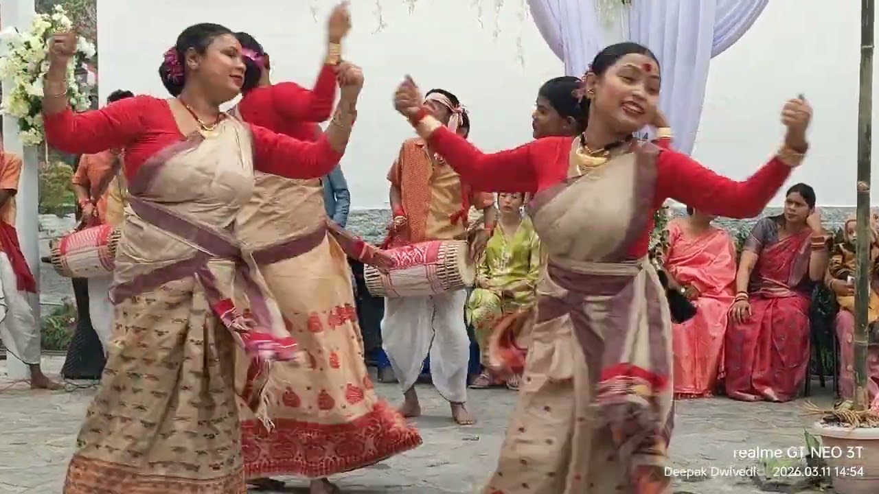  #AssamTraditionalDance #BihuDance #AssamCulture #BohagBihu #IndianFolkDance #NortheastIndia #Assam 