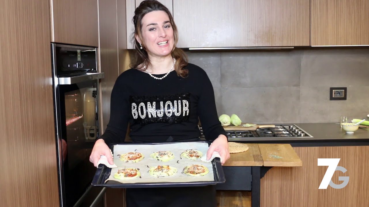 TV 7 GOLD Cavolo Cappuccio Brasato in Forno con Pomodoro e Pecorino Ricetta di Lisa Fontana