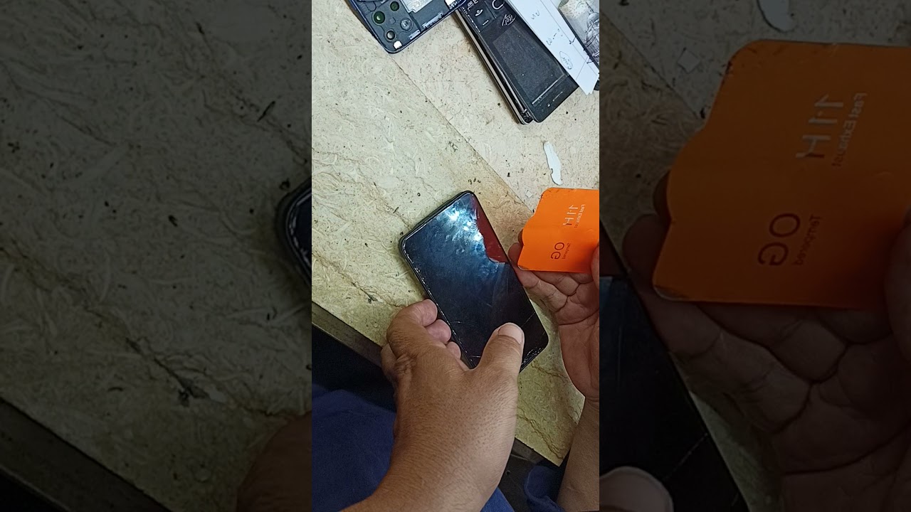 طريقة رفع وتركيب شاشة ريلمي c21
