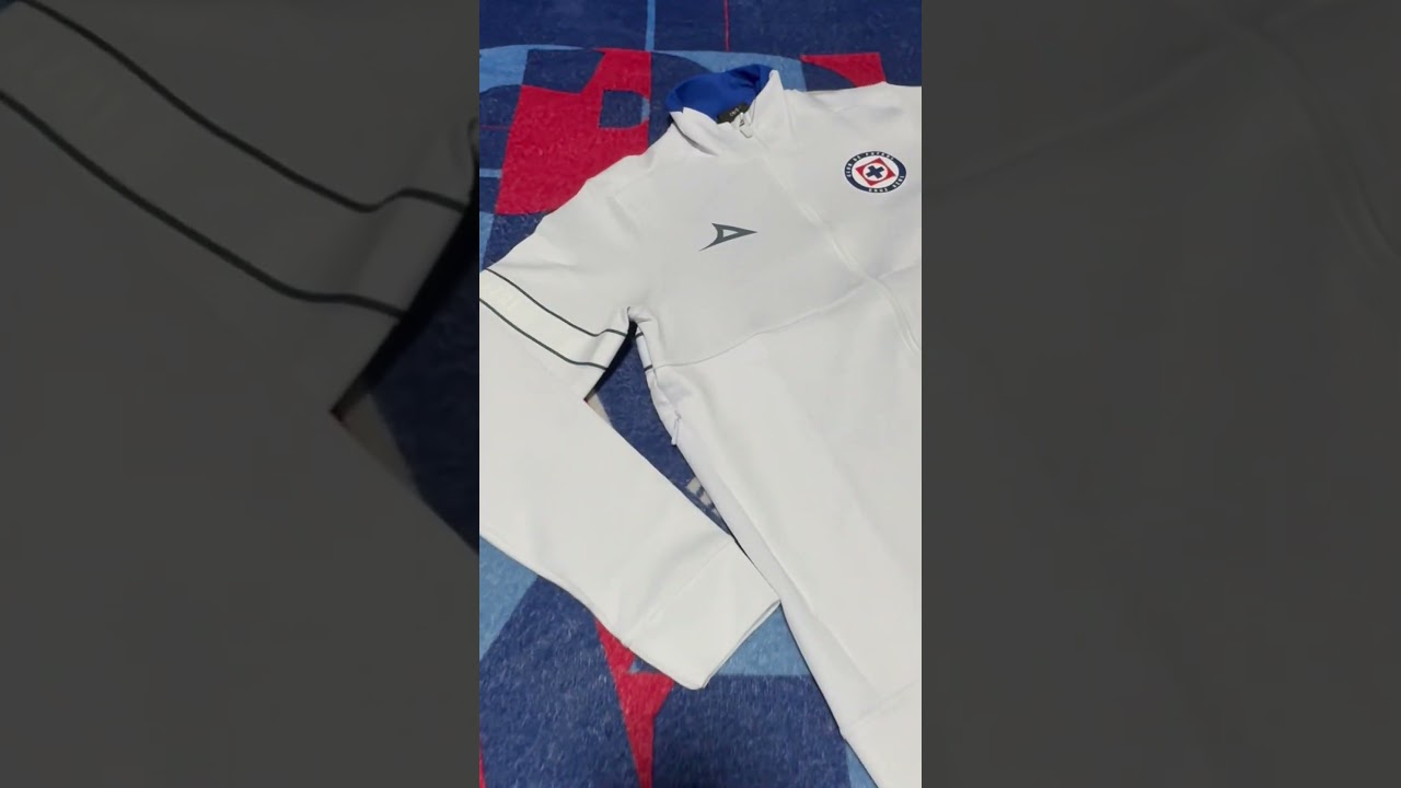 NUEVA CHAMARRA DE CRUZ AZUL MARCA PIRMA