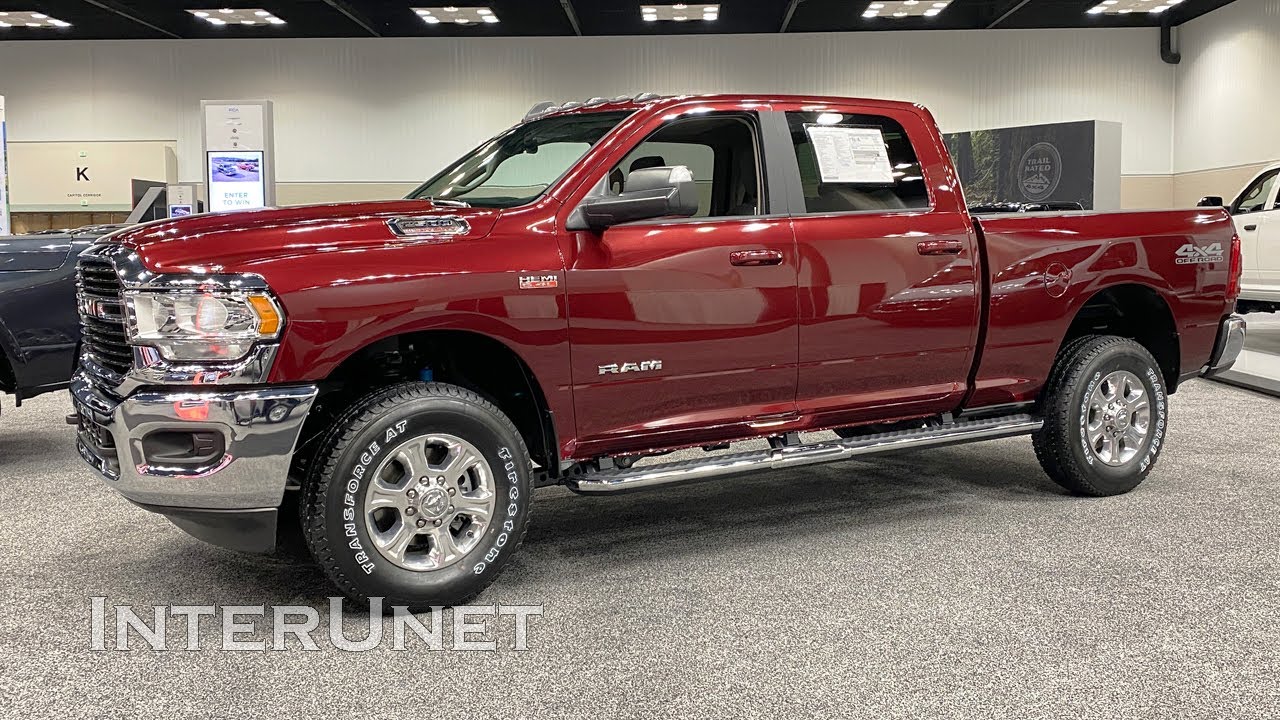 2020 RAM 2500 Big Horn Crew Cab 4x4 6.4L V8 HEMI Heavy Duty Truck