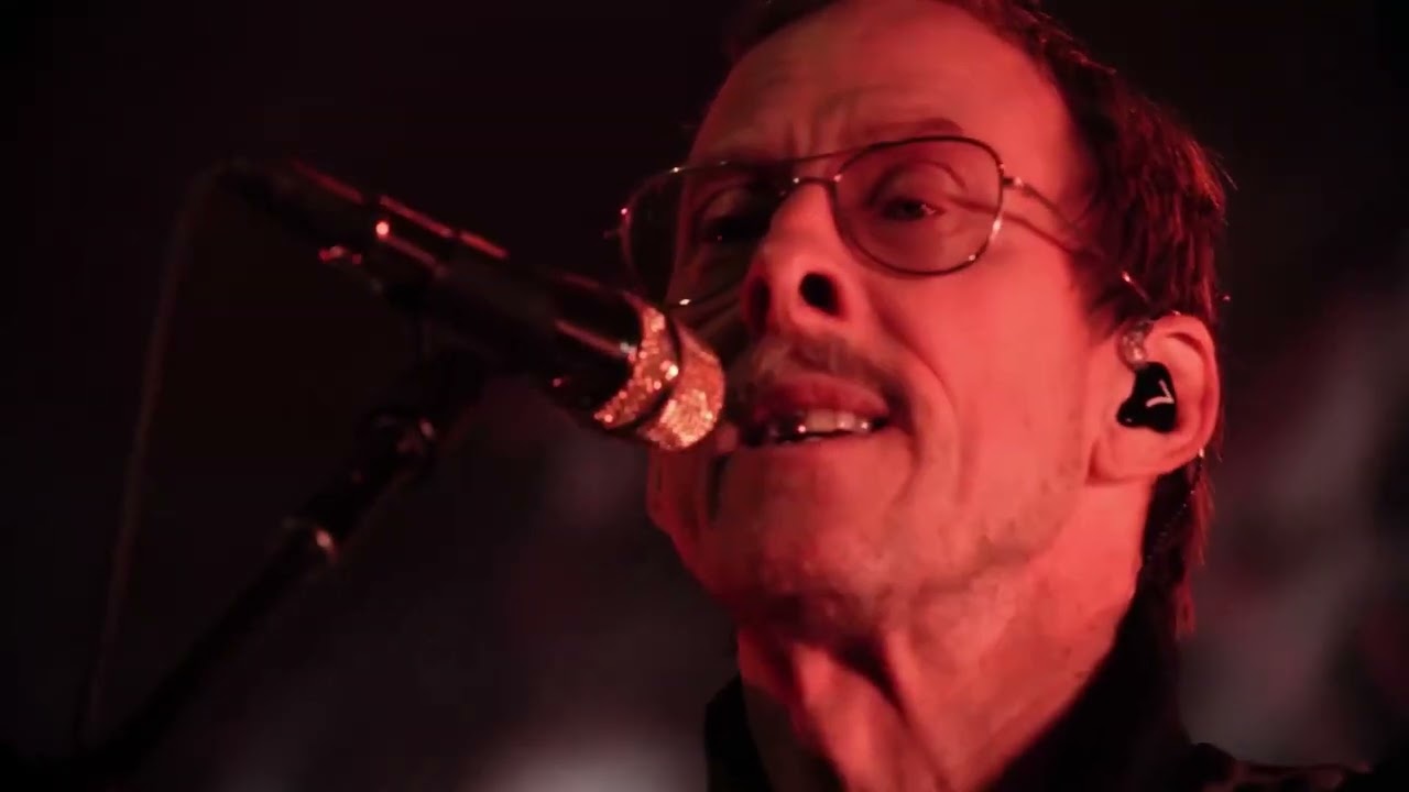 Weezer - Perfect Situation/Pacific Sunset/Getchoo (Live Voyage To The Blue Planet Concert Film)