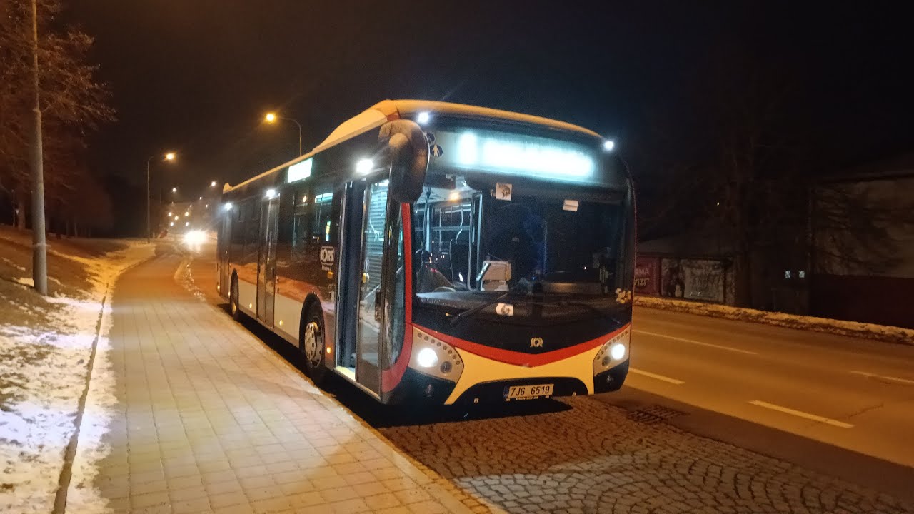 Třebíč - MHD Linka 5 - Na Holečku - Za rybníkem přes DDM s průjezdem vánoční Třebíčí