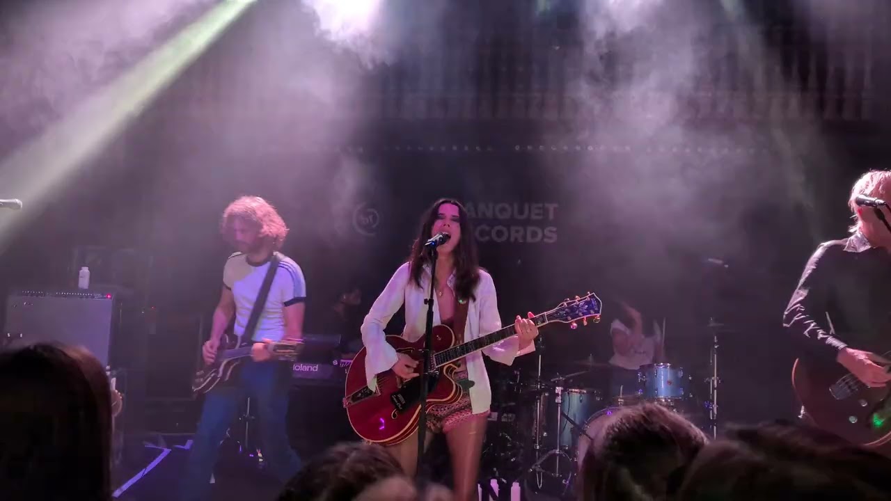 Wolf Alice Passenger Seat at Kingston Circuit 31/8/25