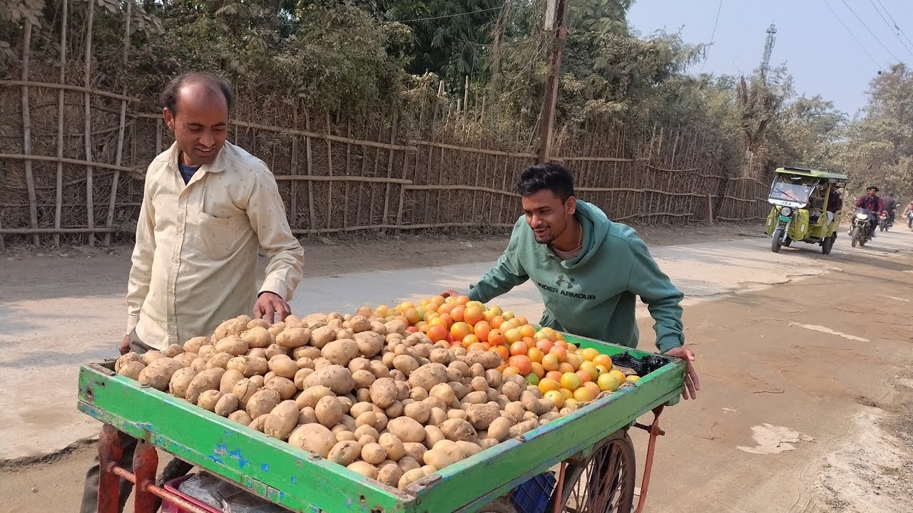 Aaj  🥔Aloo  🍅 Tamatar 😂 Bechna padha  # Sabji wala 