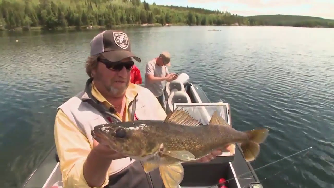 Catching 10 Pound Walleyes on Dogtooth Lake in Kenora Ontario
