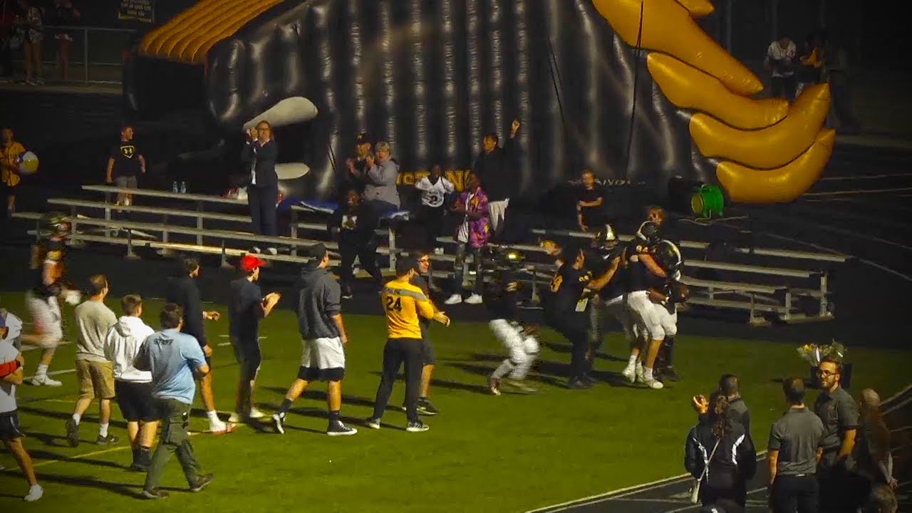 Metea's CJ Wilcox Explodes on Offense