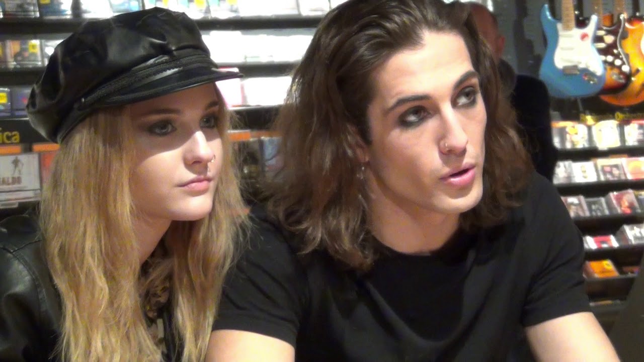 Maneskin mania a Genova, dalla Feltrinelli al concerto del 31 marzo