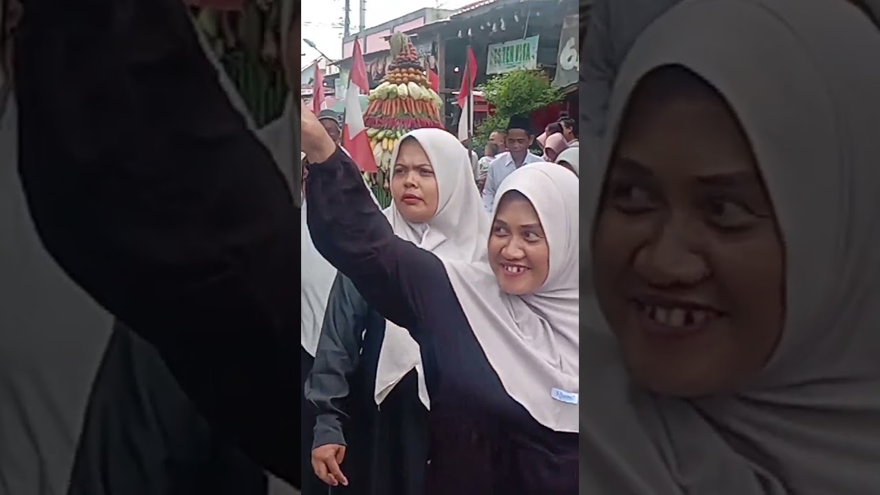 Arak2an gunungan masjid Jami Baros ketanggungan Brebes.