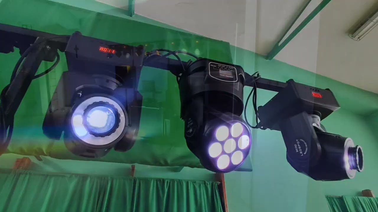 5 głowic ruchomych LED Gobo, 4 głowice ruchome LED Wash, belka LED 