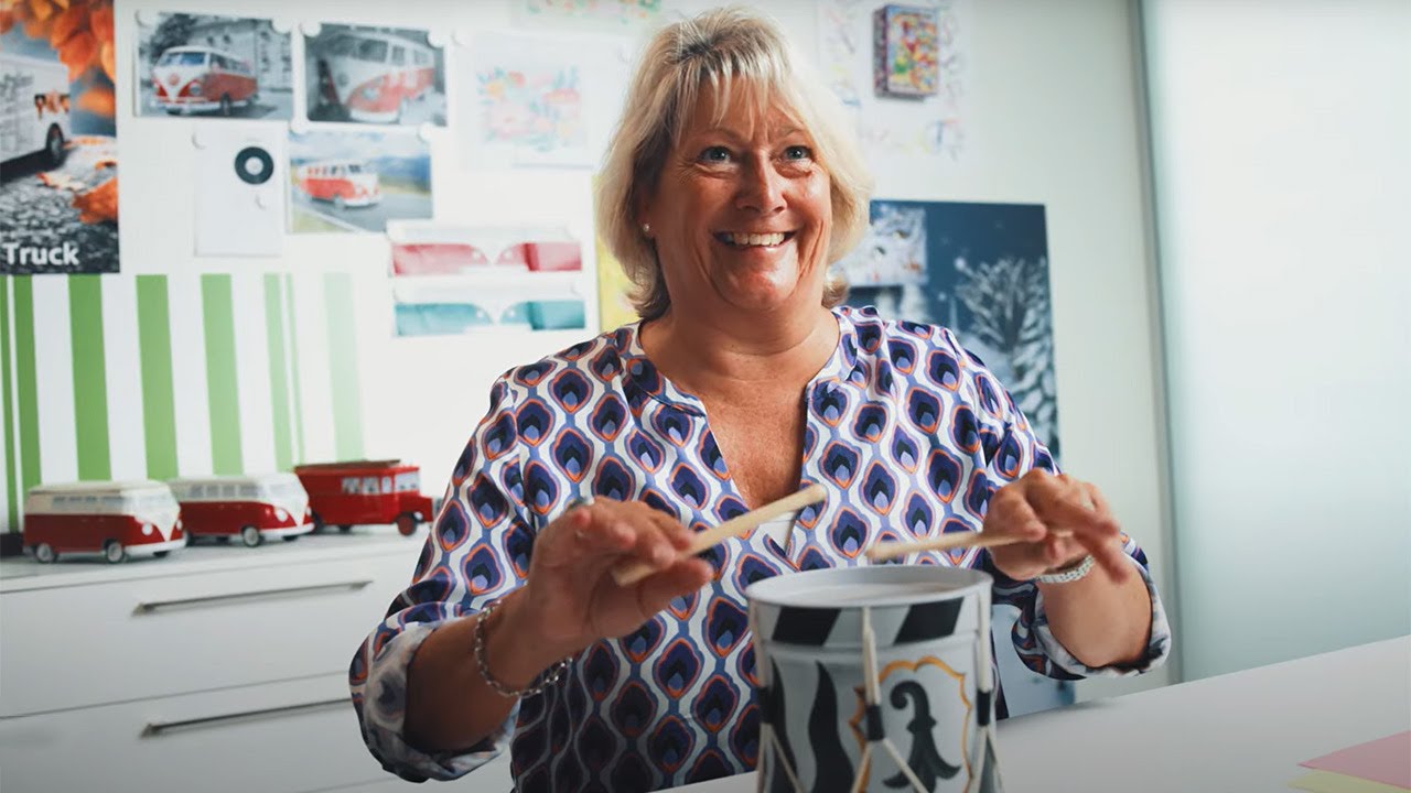Design mit Herz: Die Frau hinter den kreativen Läckerli Huus Verpackungen!