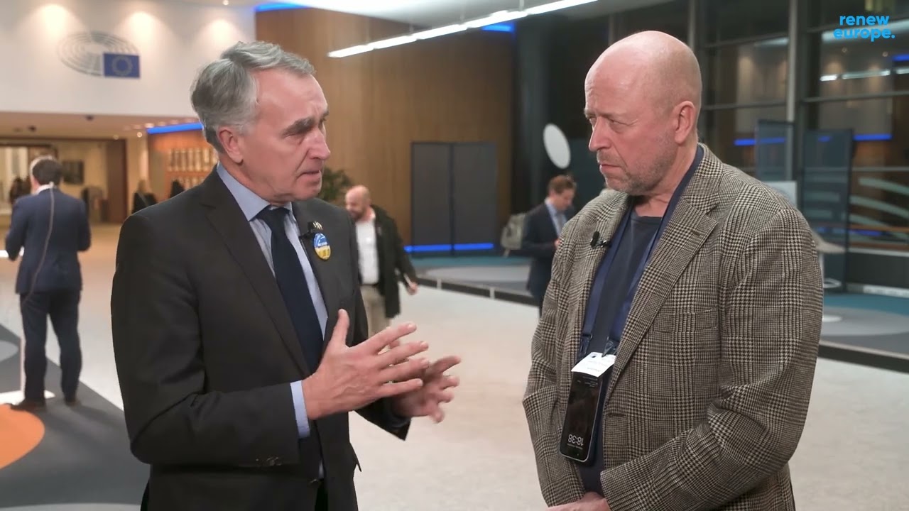 Kaip pilietinė visuomenė išlaikė Ukrainos gynybą beveik 4 metus? Pokalbis su J. Öhmanu