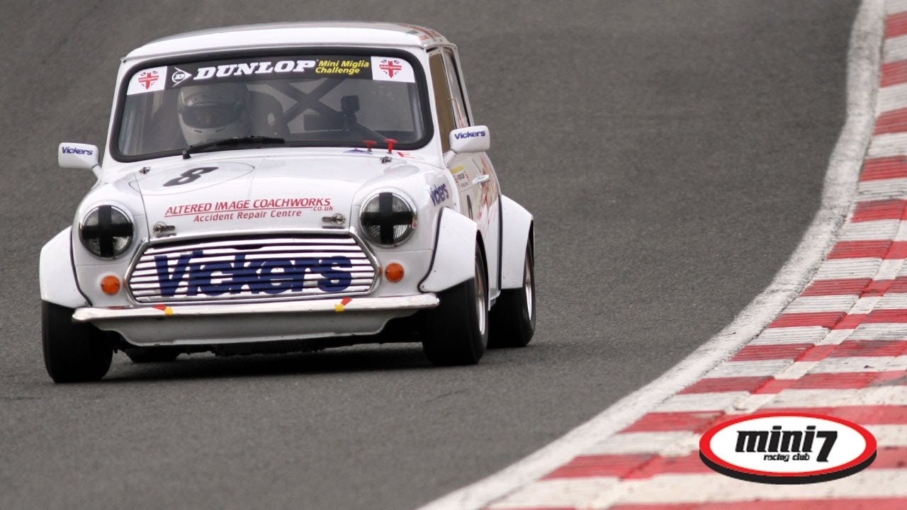 Mini Miglia & Mini Se7en racing at Brands Hatch GP