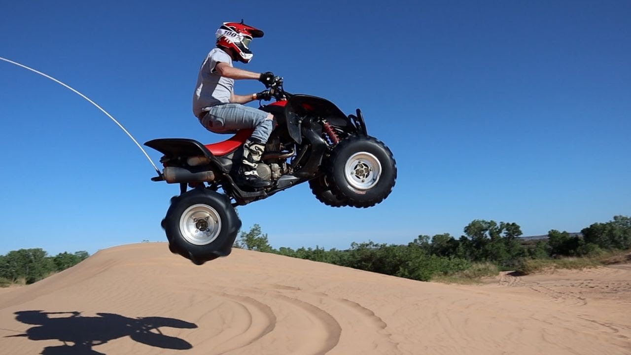 Honda TRX 700xx goes big in the Dunes!