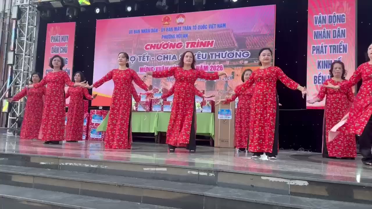 NHÓM TƯỢNG ĐÀI HỘI AN NHẢY ĐOẢN XUÂN CA