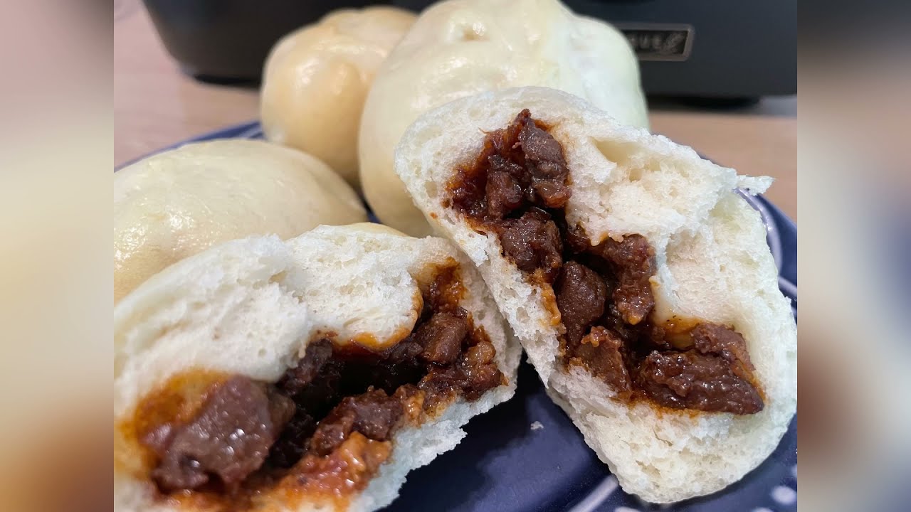 Homemade Chinese Steamed BBQ Bun [Char Siu Pau 叉烧包]